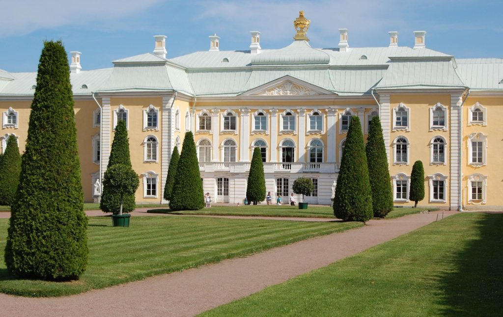 *Peterhof* – la residenza imperiale